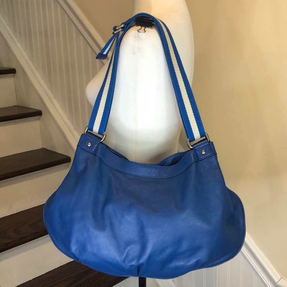 MARC JACOBS Blue Striped Crossbody Strap Pinstriped Interior Blue Leather Bag